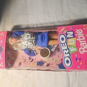 Vintage Oreo Fun Barbie NWT